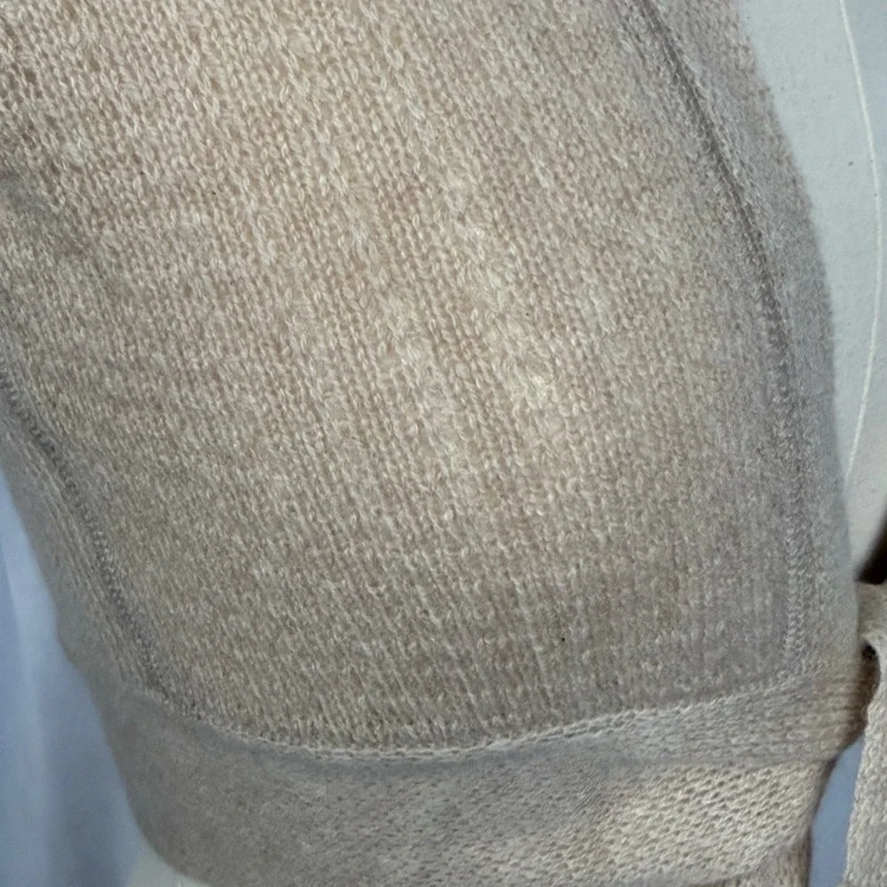 GENERRA 100% Cashmere Wrap/Shrug - Picture 7 of 9